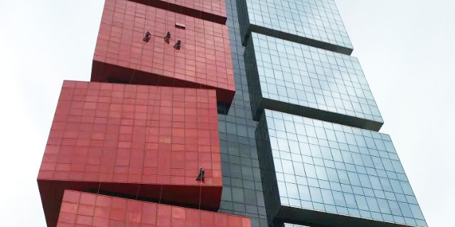 傲天鳥告訴你高空外墻清洗注意事項有哪些