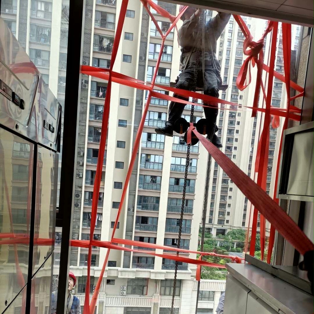 傲天鳥泉州希爾頓酒店玻璃更換案例